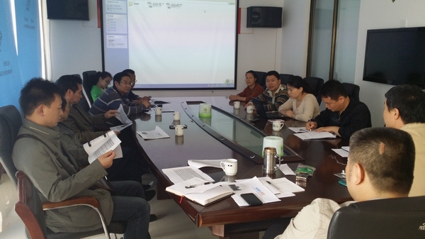 校工会、小区教职工业主代表出面协调移动发射塔一事.jpg